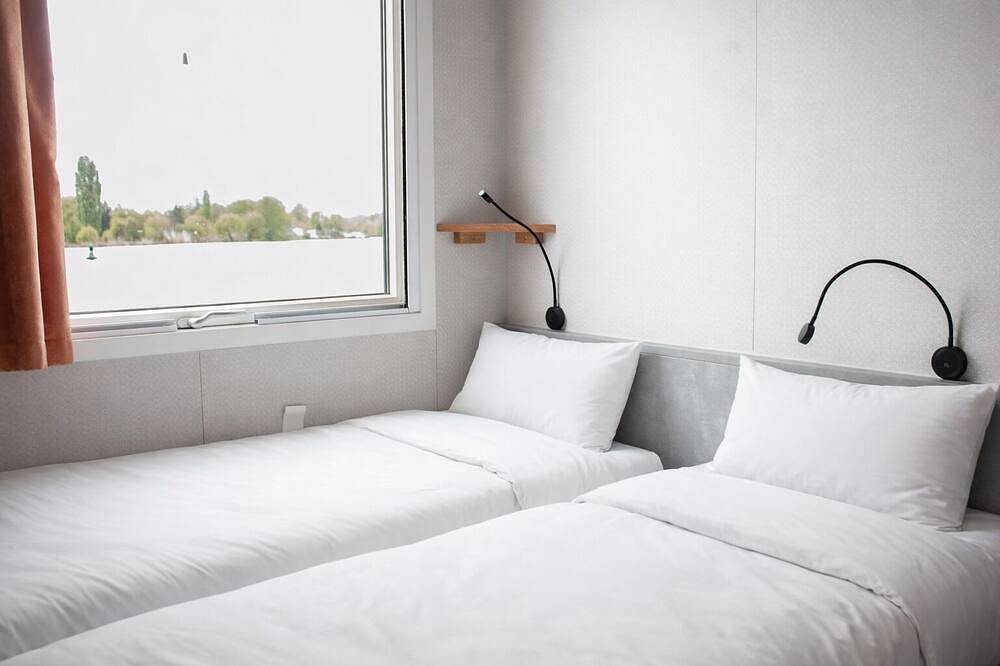 Luxus Hausboot inklusive Sauna mit bis zu 8 Schlafplätze in Berlin in Treptow - Köpenick, Berlin