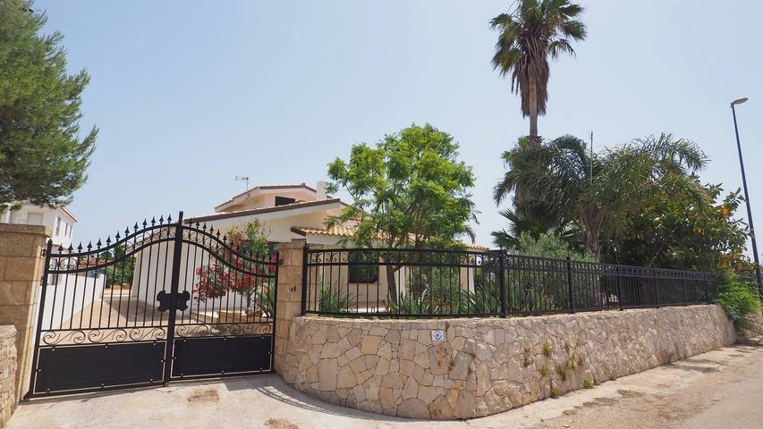 Villa per 4 persone, con Balcone a Torre Suda