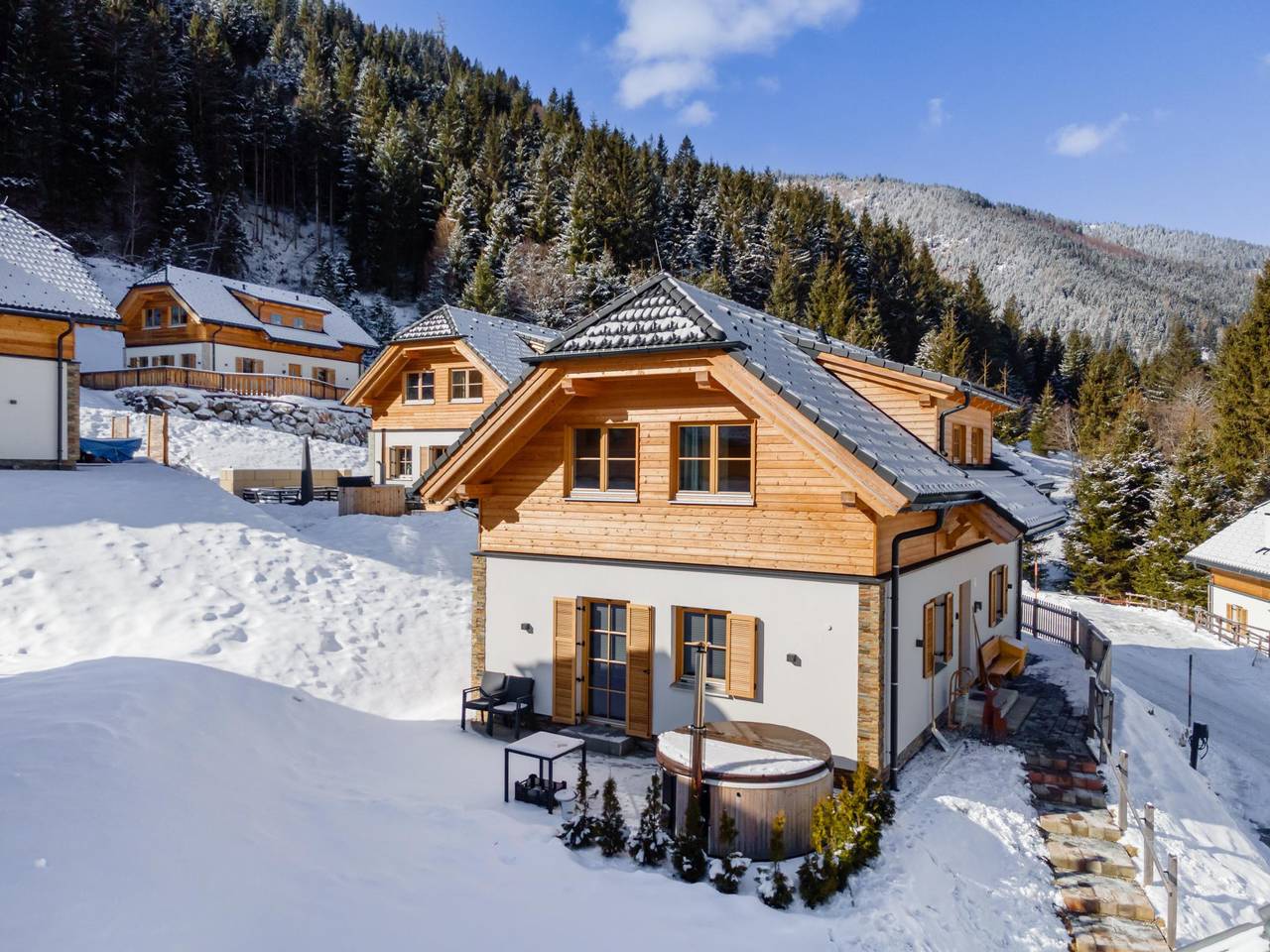 Luxus Chalet mit finnischer Sauna und whirlpool in Irdning-Donnersbachtal, Tauern
