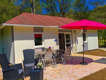 Location de vacances pour 8 personnes, avec balcon/terrasse et terrasse à Souillac