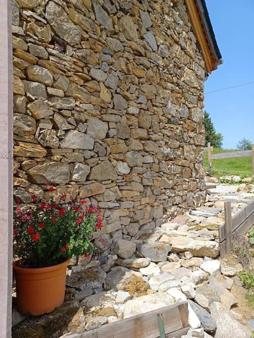 Location de vacances pour 3 personnes, avec terrasse et vue, adapté aux familles à Oust - 4