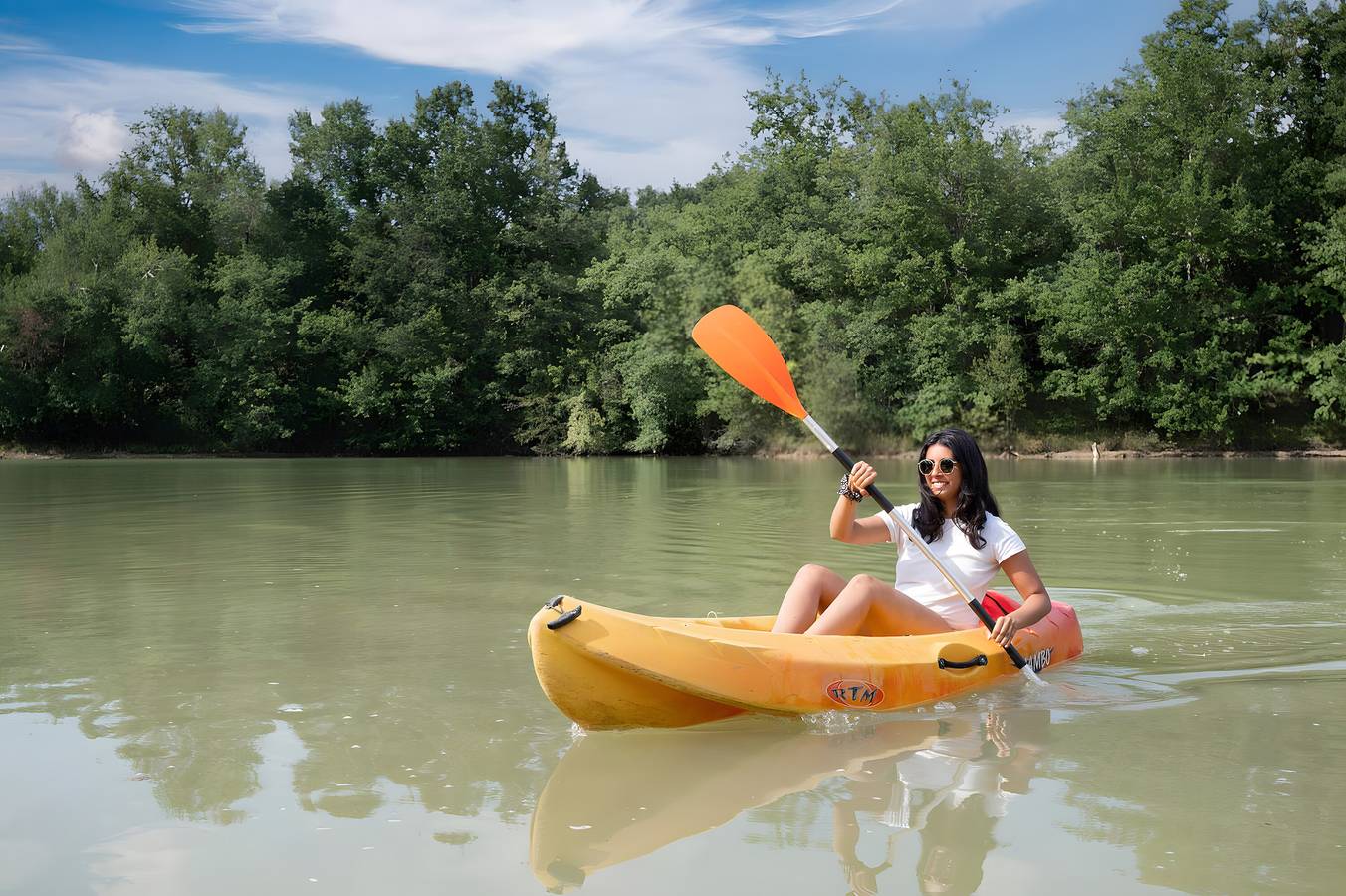Entire apartment, Chalet 'Guzet 4 Personnes 26' with Private Terrace, Private Garden and Wi-Fi in Bretagne-d'Armagnac, Gers