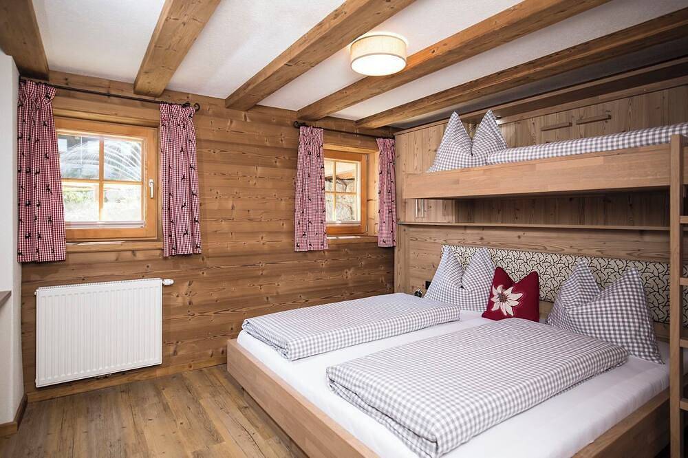 Exklusives Chalet mit Sauna, riesigem Garten + Whirlpool in Reith im Alpbachtal, Kaisergebirge