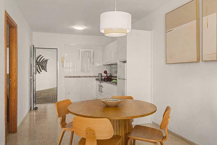 Ganze Wohnung, Ferienwohnung "Callao Beach 3" mit Meerblick, Terrasse und WLAN in Punta de las Mujeres, Haría