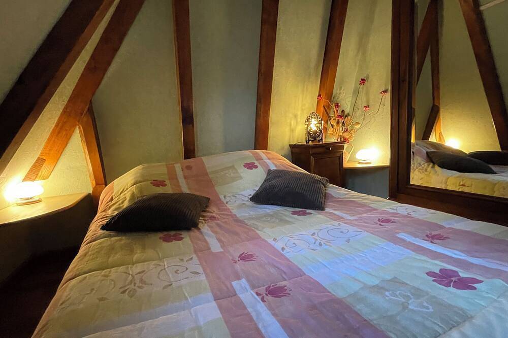 Traditional chalet 2mn from Super Lioran, ideal for your mountain vacations in Saint-Jacques-des-Blats, Aurillac region