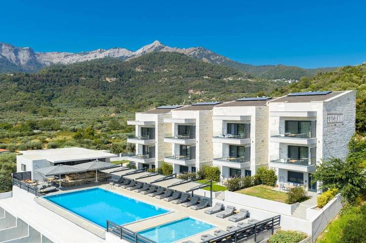 Ferienhaus für 10 Personen, mit Pool und Ausblick sowie Garten, kinderfreundlich