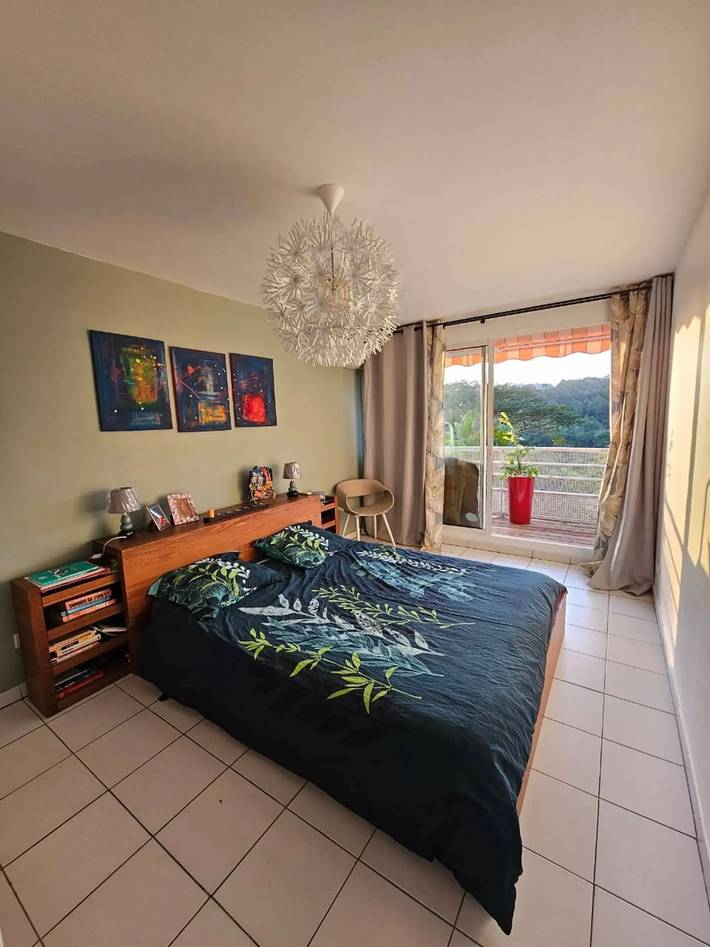 Apartamento entero, Amplio apartamento en Schoelcher con terraza in Schoelcher, Martinica