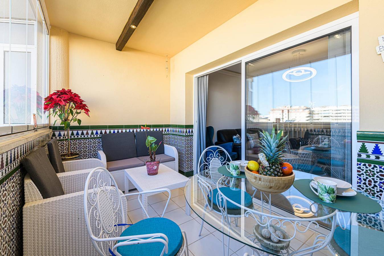 Entire vacation apartment, Santa Julia - Wonderful apartment with a nice terrace, 500 meters from the beach. Free Wifi. in Los Boliches, Fuengirola