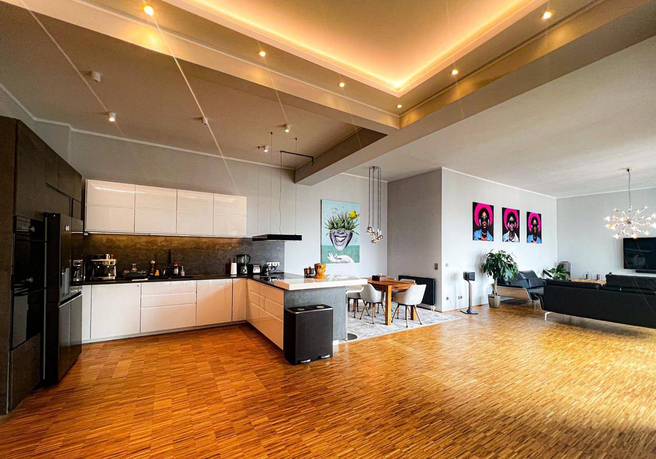 Geheel appartement, Luxurious, huge designer Loft, central Kreuzberg in Kreuzberg, Berlijn