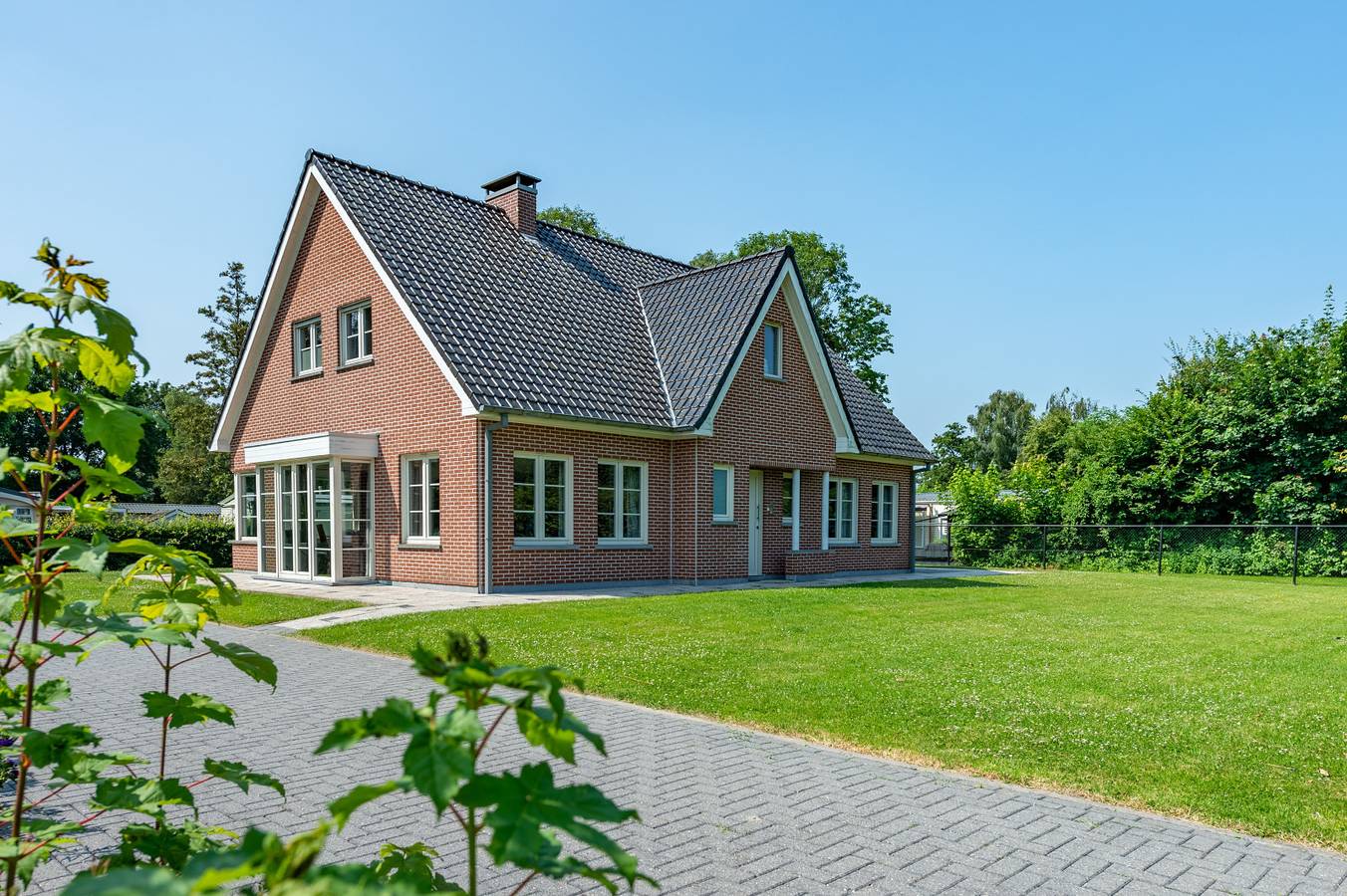 Gemütliches Landhaus für 10 Personen mit großem Garten und vier Schlafzimmern, gelegen in in Seeländisch Flandern
