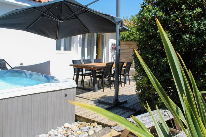 Maison de vacances pour 6 personnes, avec jardin ainsi que sauna et jacuzzi, animaux acceptés à Notre-Dame-de-Monts