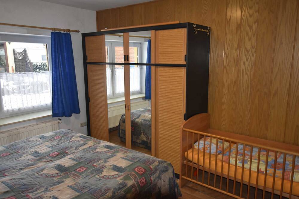 Ganze Wohnung, Nr.2 / 3-Raum-Ferienhaus (65m², 2-5 Pers.) - Ferienhäuser Alt Farpen am Salzhaff in Blowatz, Neuburg