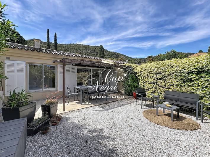 Location de vacances pour 4 personnes, avec jardin dans Pramousquier - 2
