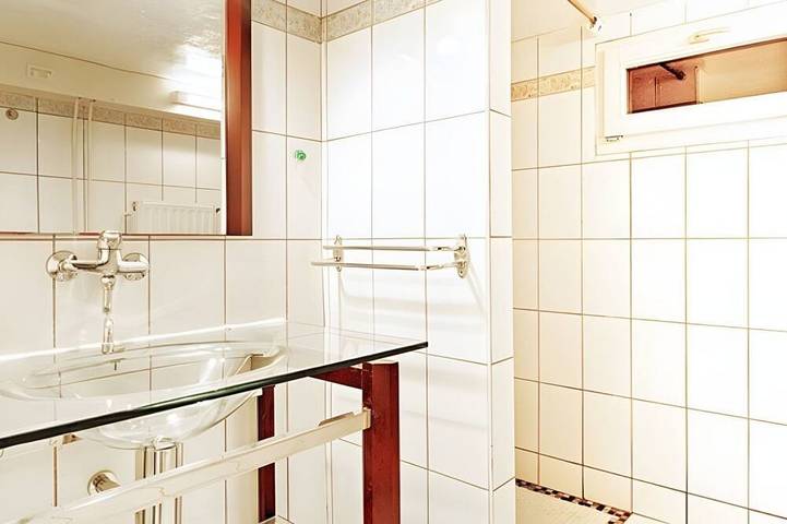 Location de vacances pour 5 personnes, avec sauna ainsi que jardin et piscine dans Saut Du Bouchot - 4