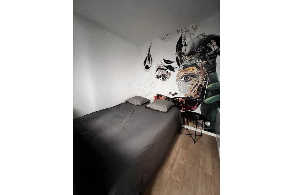 Entire apartment, Strasbourg cozy apartment balcony with parking near parliament in Strasbourg, Strasbourg region