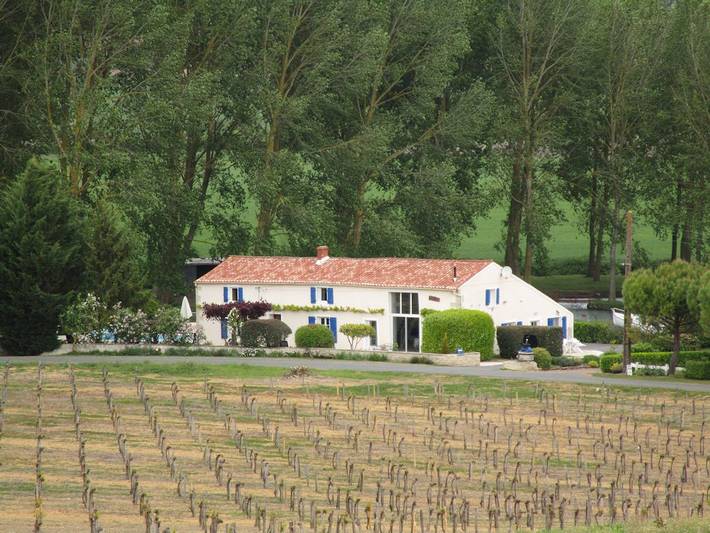 Chambre d’hôte pour 2 personnes, avec jardin et piscine au Parc Naturel Régional du Marais poitevin - 2