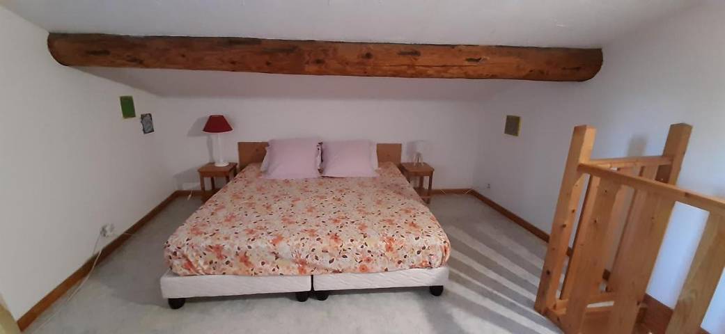 Gîte pour 2 personnes, avec piscine ainsi que vue et terrasse, animaux acceptés à Prades - 3