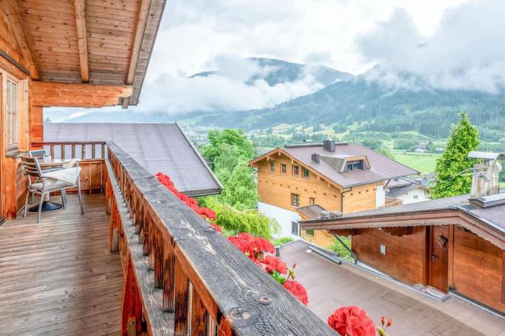 Ferienhaus für 12 Personen, mit Balkon