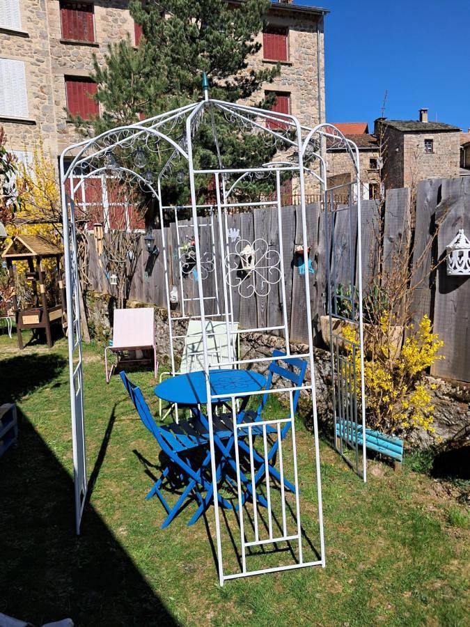 Chambre d’hôte pour 2 personnes, avec vue et jardin, animaux acceptés en Ardèche - 3