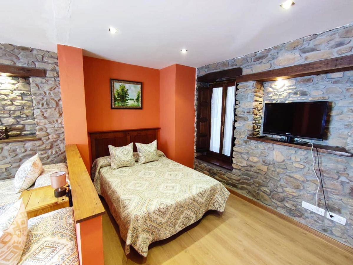Superior Family Room in Molinaseca, El Bierzo