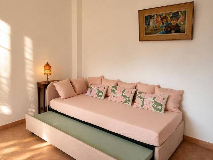 Location de vacances pour 7 personnes, avec Balcon et Jacuzzi ainsi que Terrasse et Vue à Malijai