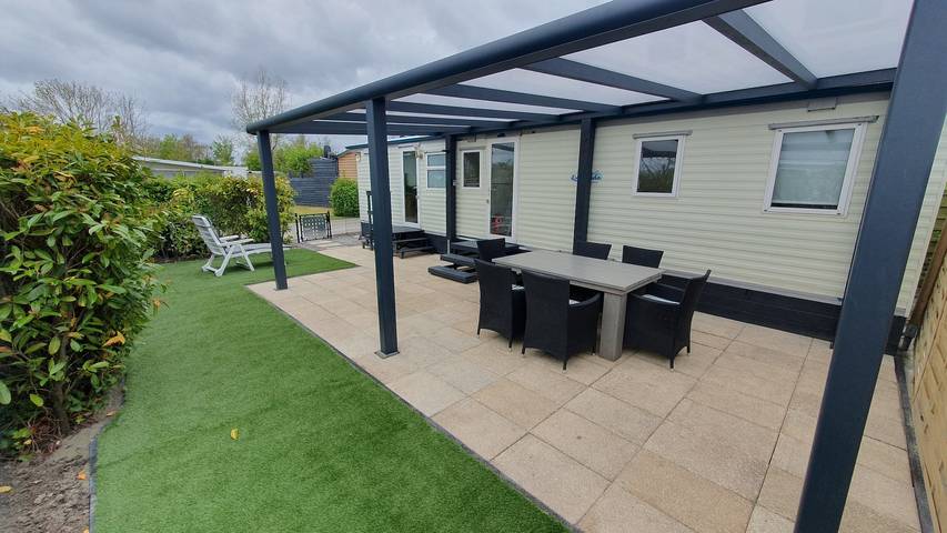 Wohnwagen für 4 Personen, mit Pool und Terrasse in Brouwershaven - 4