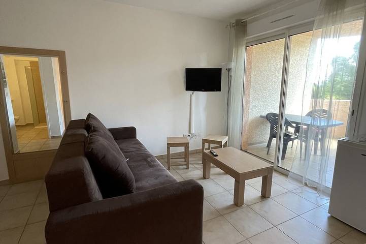 Gîte pour 4 personnes, avec piscine et terrasse à Santa-Maria-Poggio - 4