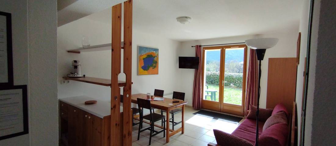 Gîte pour 3 personnes, avec terrasse et piscine à Montbrun-les-Bains - 4