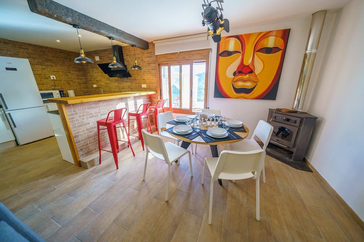 Villa Refugio Lux, Private Pool & Aircon in Maçanet de la Selva, Costa Brava