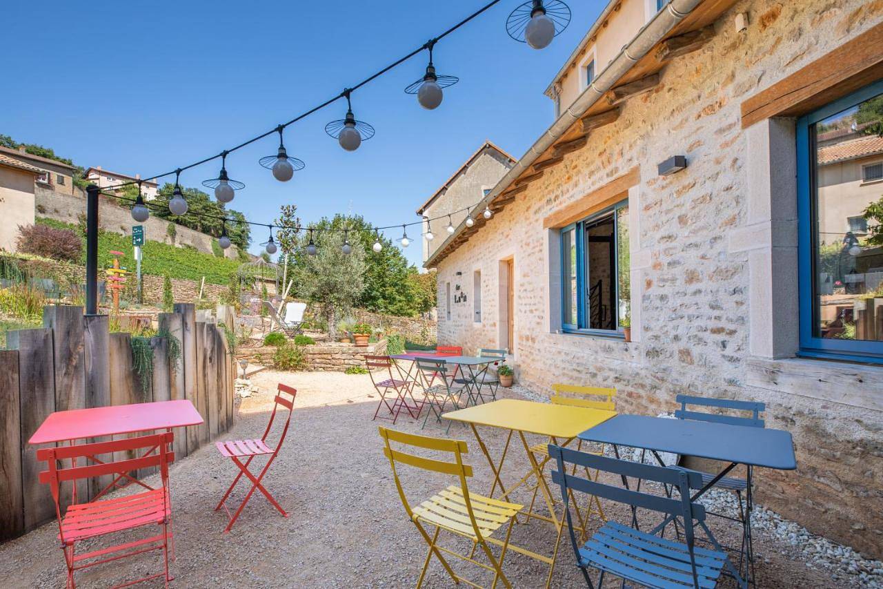 Double Room with Private Bathroom in Solutré-Pouilly, Région de Mâcon