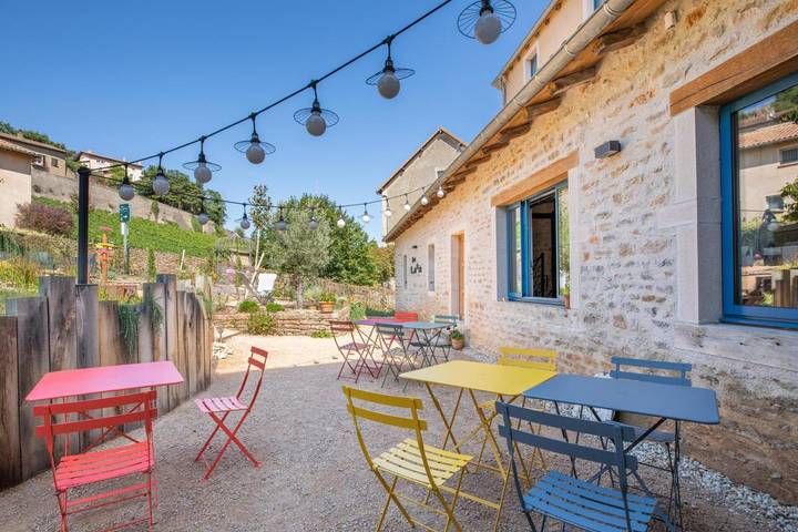Gîte pour 2 personnes, avec vue ainsi que terrasse et jardin à Solutré-Pouilly - 4