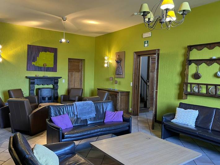 Location de vacances pour 30 personnes, avec terrasse et jardin, animaux acceptés dans Noiseux - 2