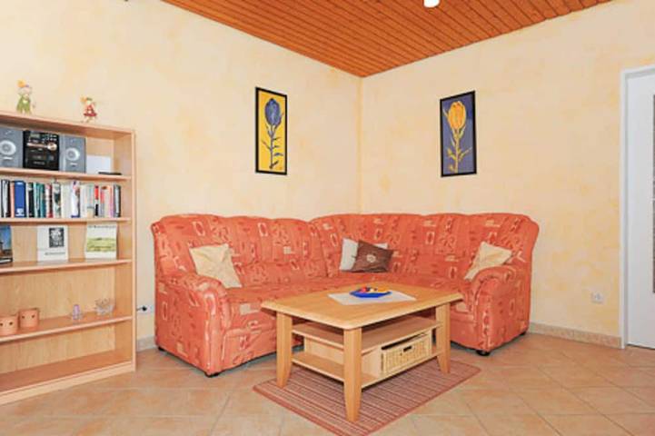 Ferienhaus für 4 Personen, mit Terrasse und Garten
