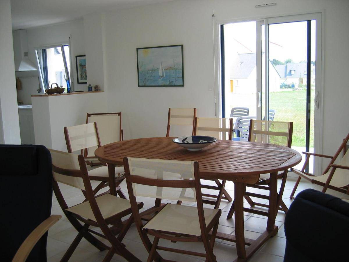 Four-Bedroom House in Saint-Molf, Côte d'Amour