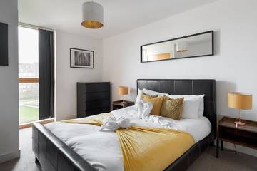 Apartment for 5 People in Milton Keynes, South East England, Photo 1