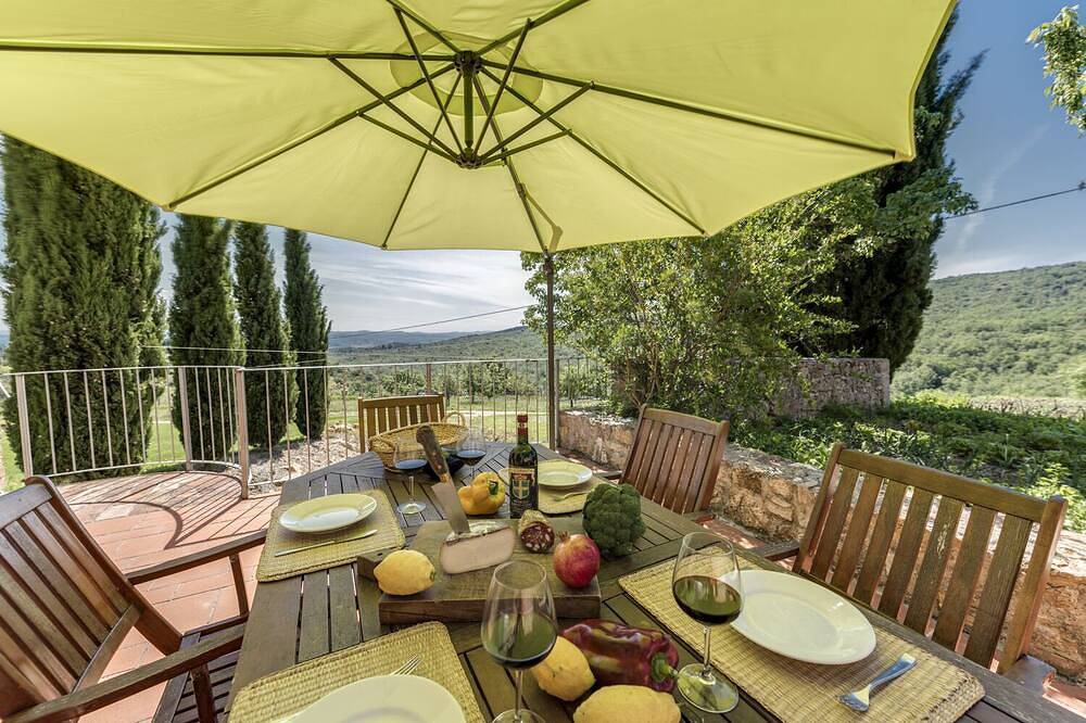 Historic Holding with wonderful swimming pool near Siena, Tuscany, Italy in Murlo, Siena provins
