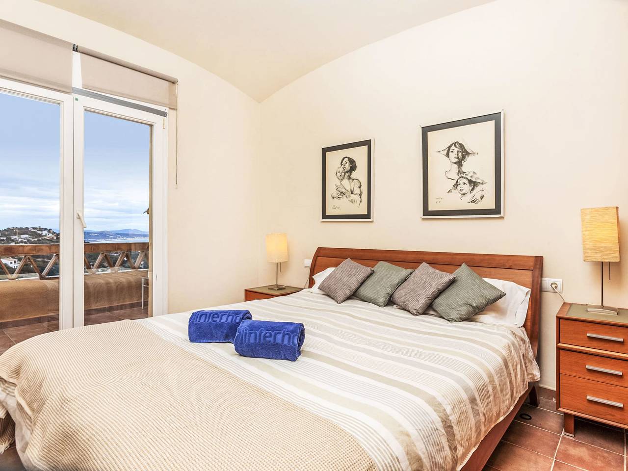 Xarmada Cecilia in Begur, Costa Brava