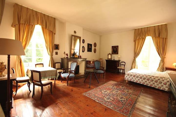 Location de vacances pour 15 personnes, avec Terrasse et Jardin à Saint-Savinien - 2
