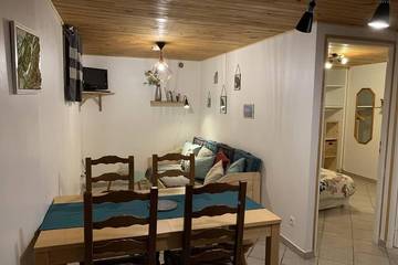 Gîte pour 3 personnes, avec terrasse et jardin dans Le Moutaret