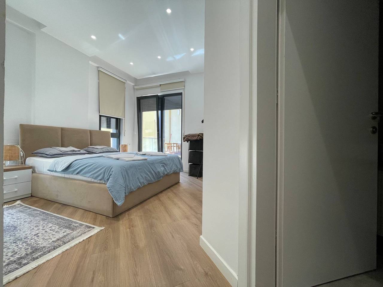 Ganze Wohnung, Comfort Apartment mit 2 Schlafzimmern von Enjoy Travel in Tiranë, Albanien