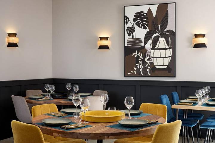 Hôtel pour 4 personnes, avec jardin ainsi que vue et piscine à Nézignan-l'Évêque - 2