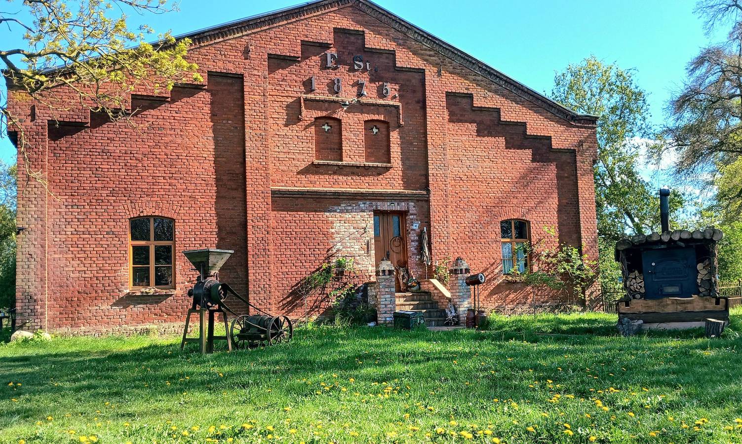 Ganze Wohnung, Ferienwohnung 'Sophienhof' mit privater Terrasse, privatem Garten und Wi-Fi in Sophienhof, Loitz