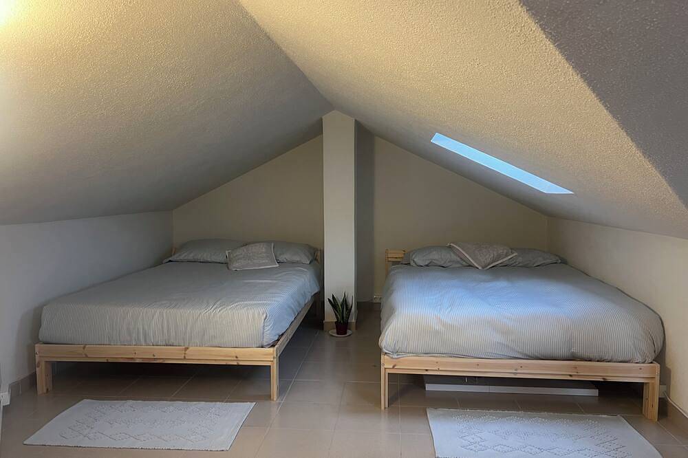 Ganze Wohnung, Carcavelos – Walk to the Sea, Parking Included in Carcavelos e Parede, Costa de Lisboa