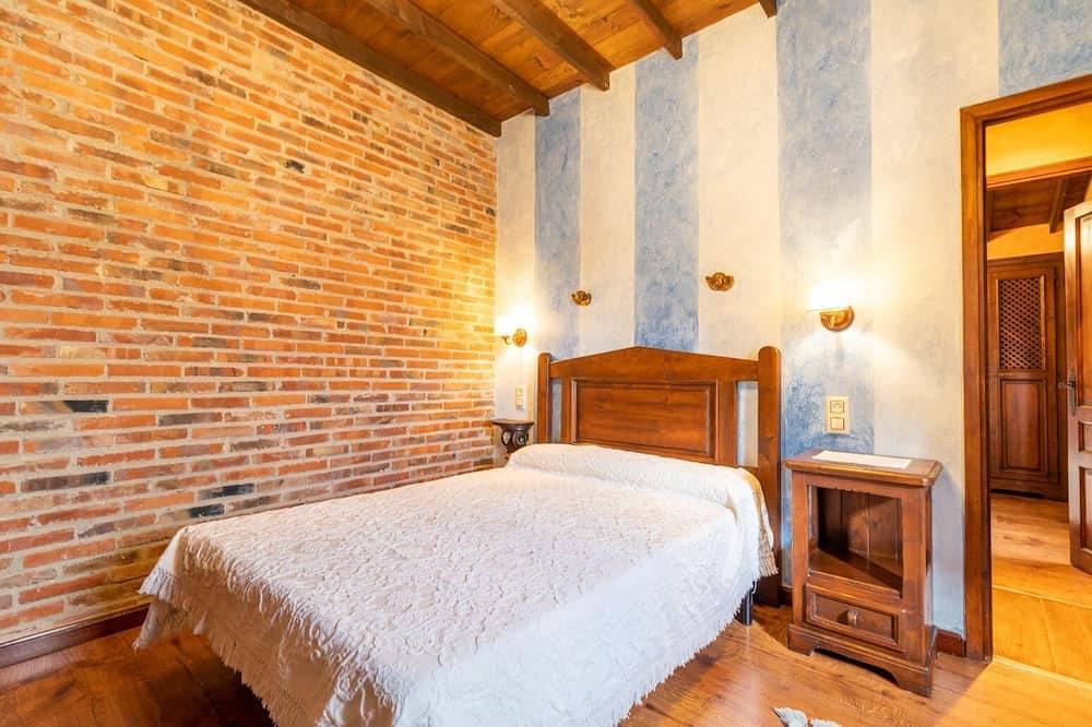 La Casona del Cura 2, Lirio · (Casa Rural, Mascotas bienvenidas) in Pravia, Costa Verde