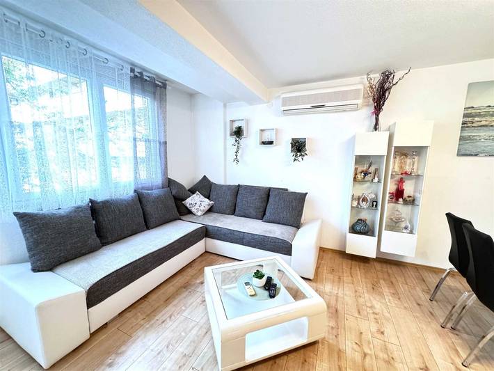 Ferienwohnung für 4 Personen, mit Meerblick und Ausblick in Zadar (Kommun)