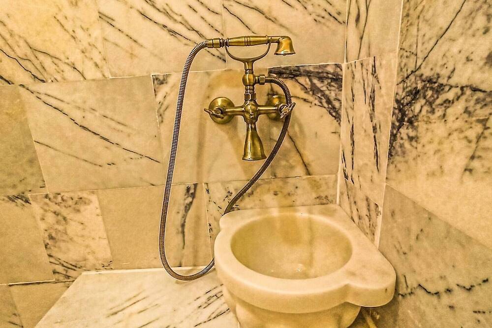 Chambre de charme dans la ville historique de Konak, en Turquie - Retraite familiale in Izmir, Égée turque