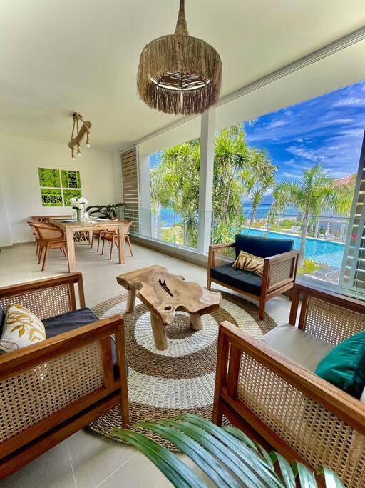Appartement de vacances pour 4 personnes, avec piscine ainsi que jardin et vue