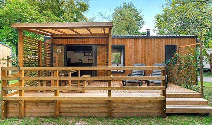Camping pour 6 personnes, avec Terrasse et Jardin ainsi que Bassin pour enfant et Piscine dans Lac de Cazaux
