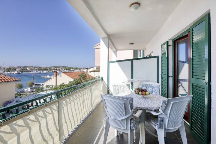Apartament wakacyjny dla 4 osób, z Balkon/ taras w Murter (wyspa)