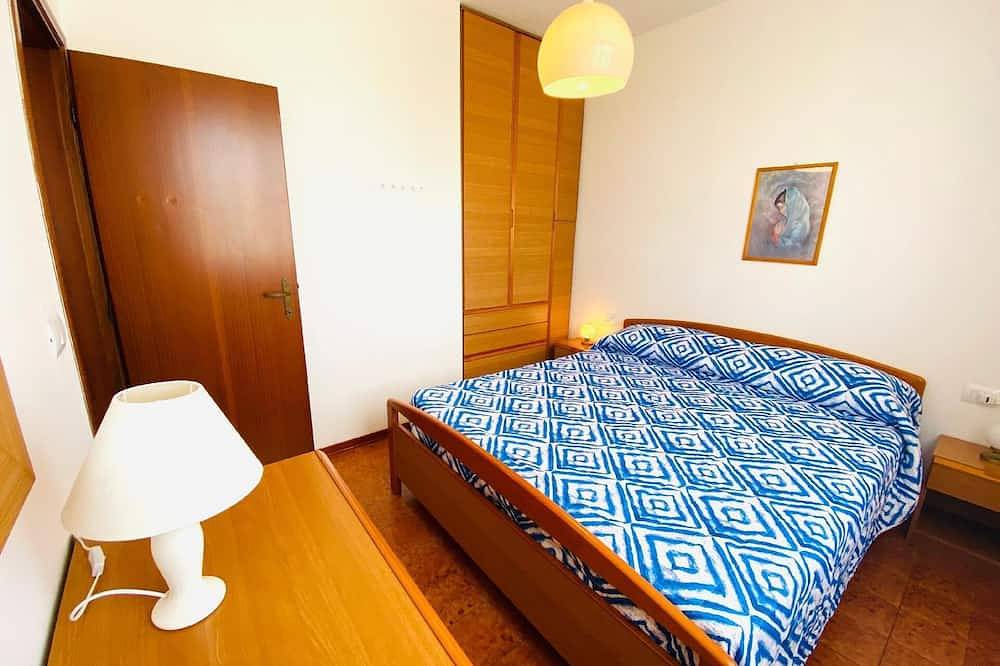 Head villa with large porch, 2 climate in Ferrara Province